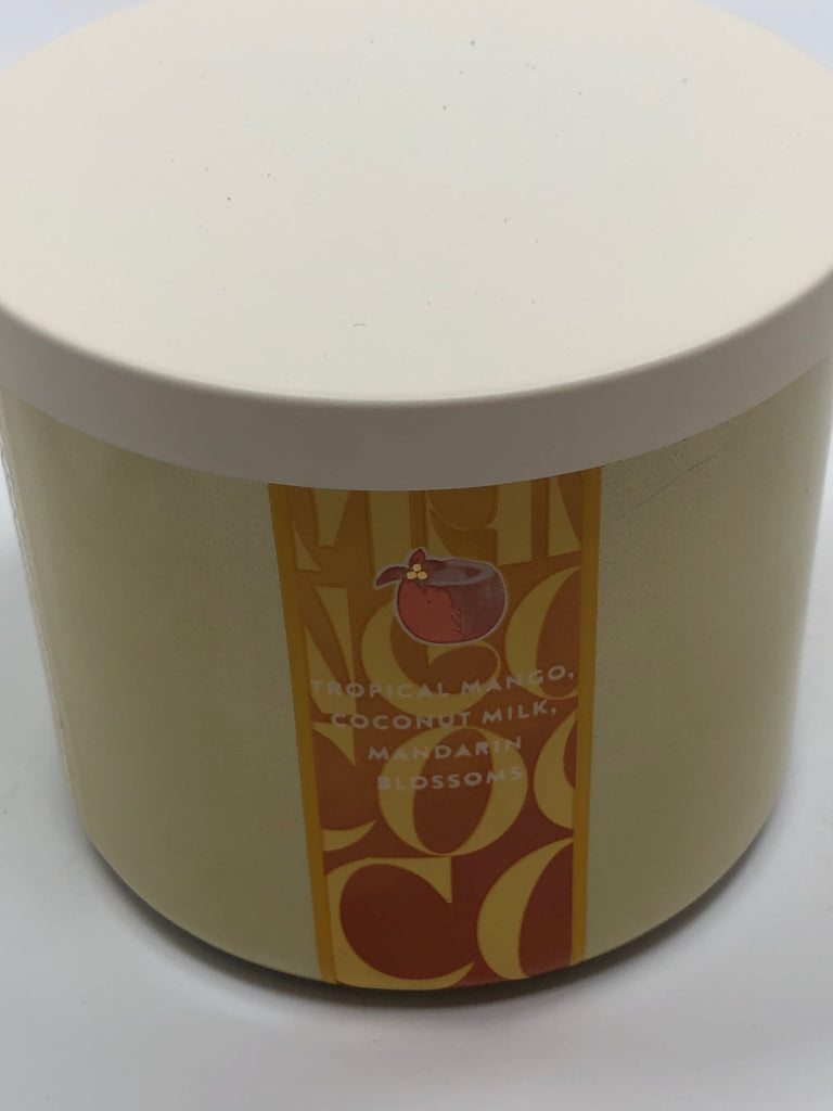 MANGO COCONUT COOLER CANDLE BATH & BODY WORKS.