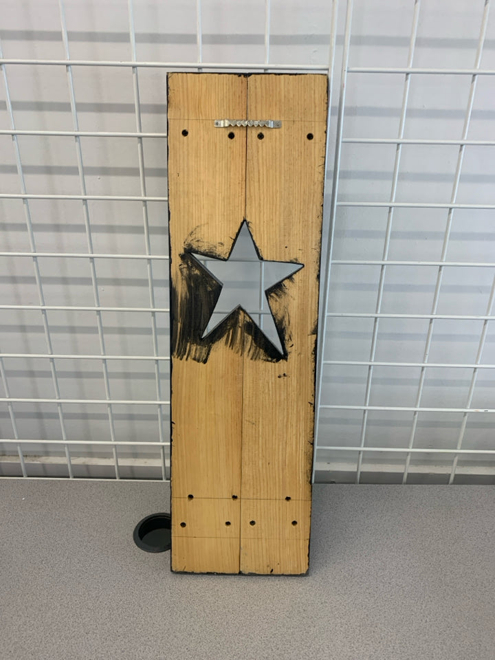 PRIMITIVE BLACK STAR SHELF.