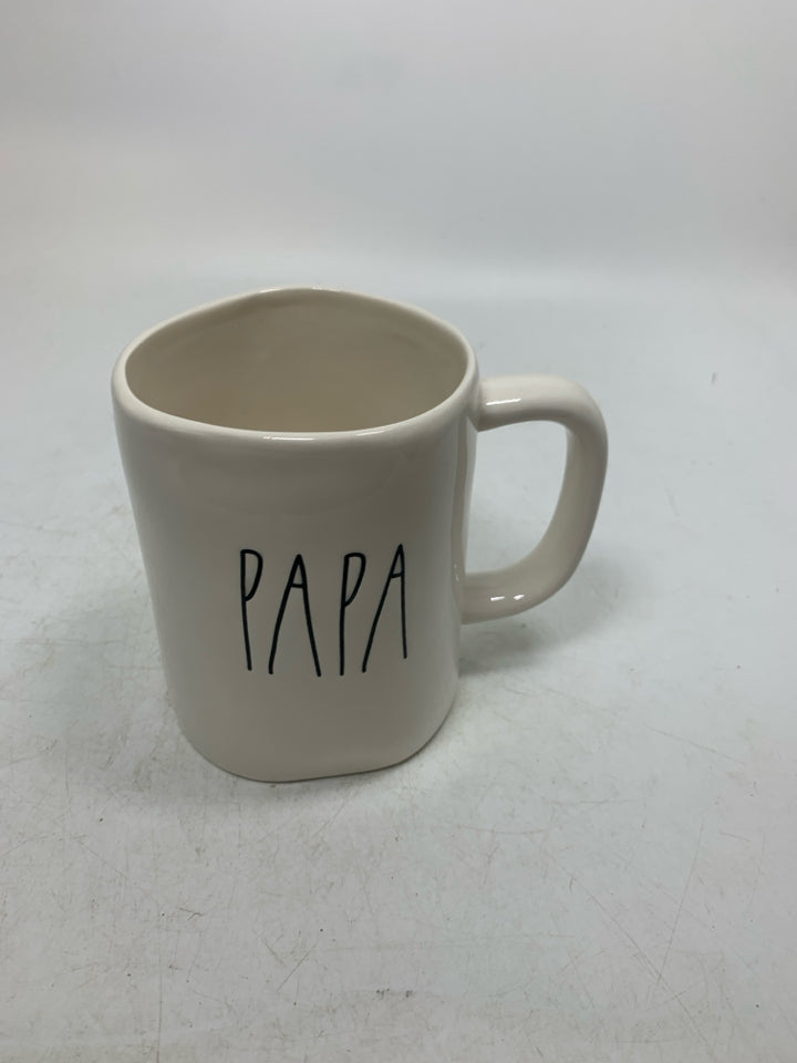 PAPA MUG.