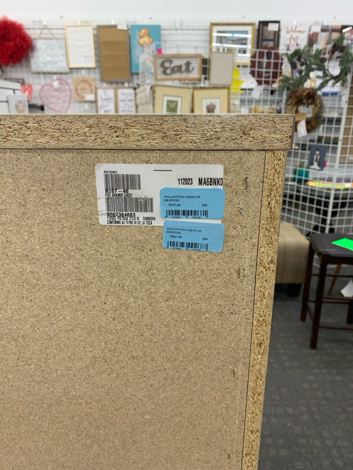 WILLOWTOWN TALL 5 DRAWER DRESSER.