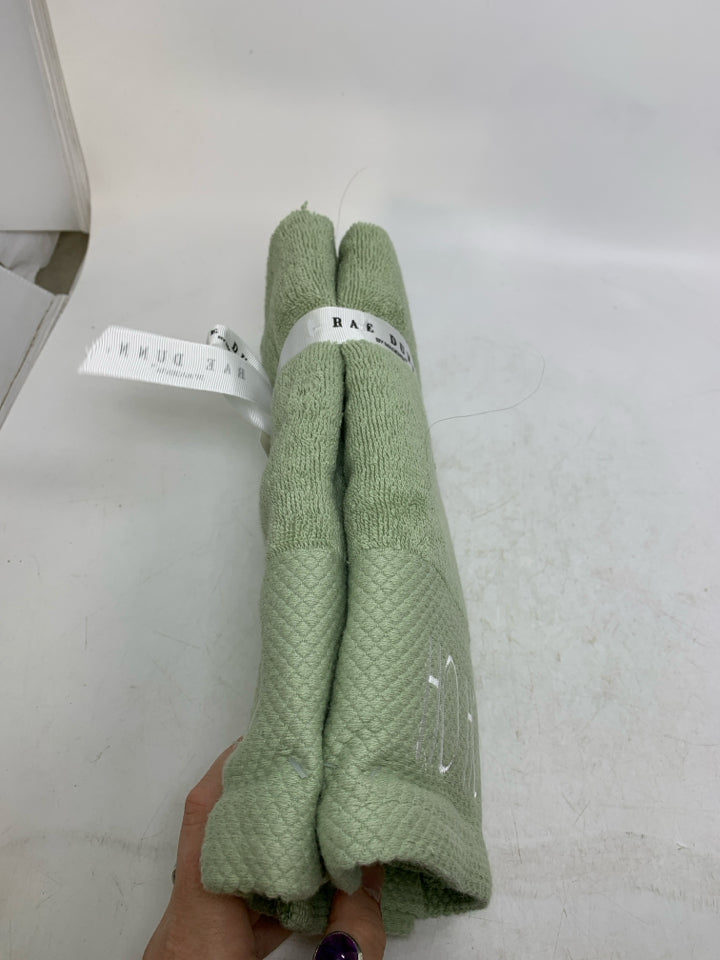 NWT GREEN RAE DUNN 2 HO HO HANDE TOWELS.