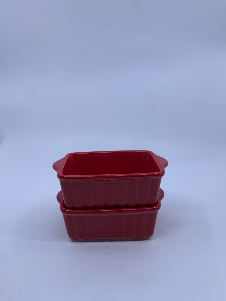 2 RED MINI RIBBED LOAF PAN.