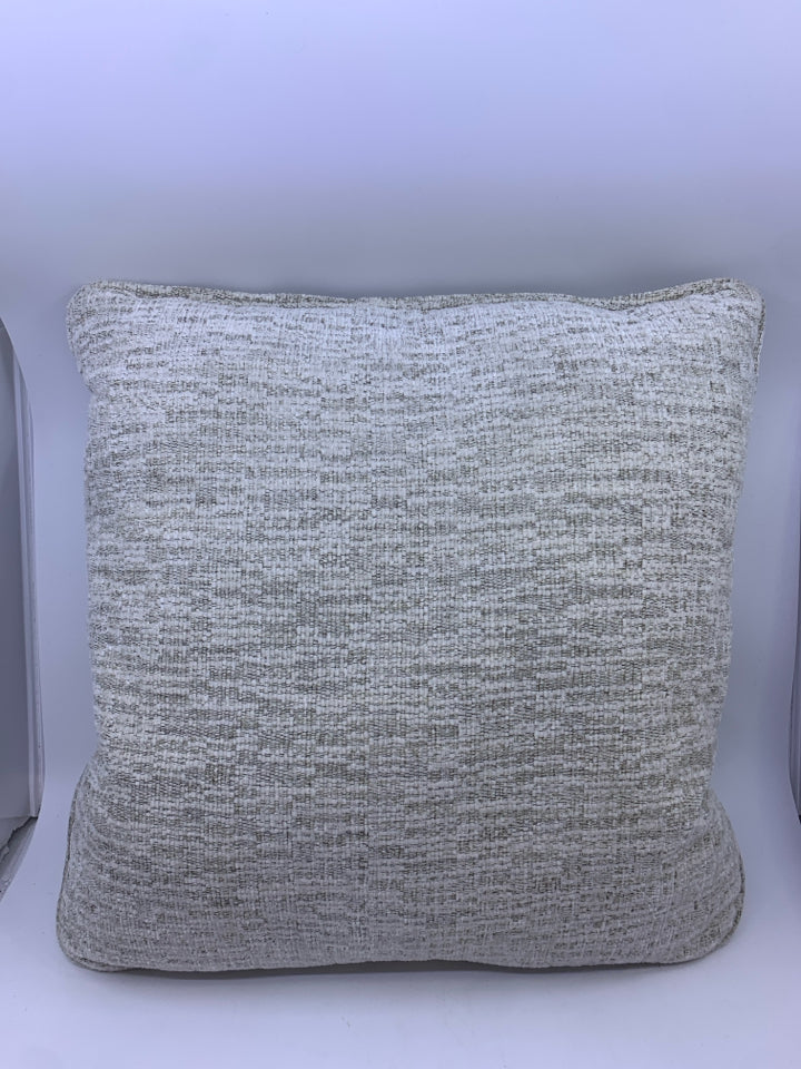 WHITE AND GREY SQUARE PILLOW.