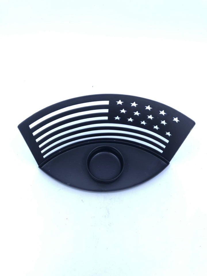 AMERICAN FLAG METAL TEA LIGHT CANDLE HOLDER.