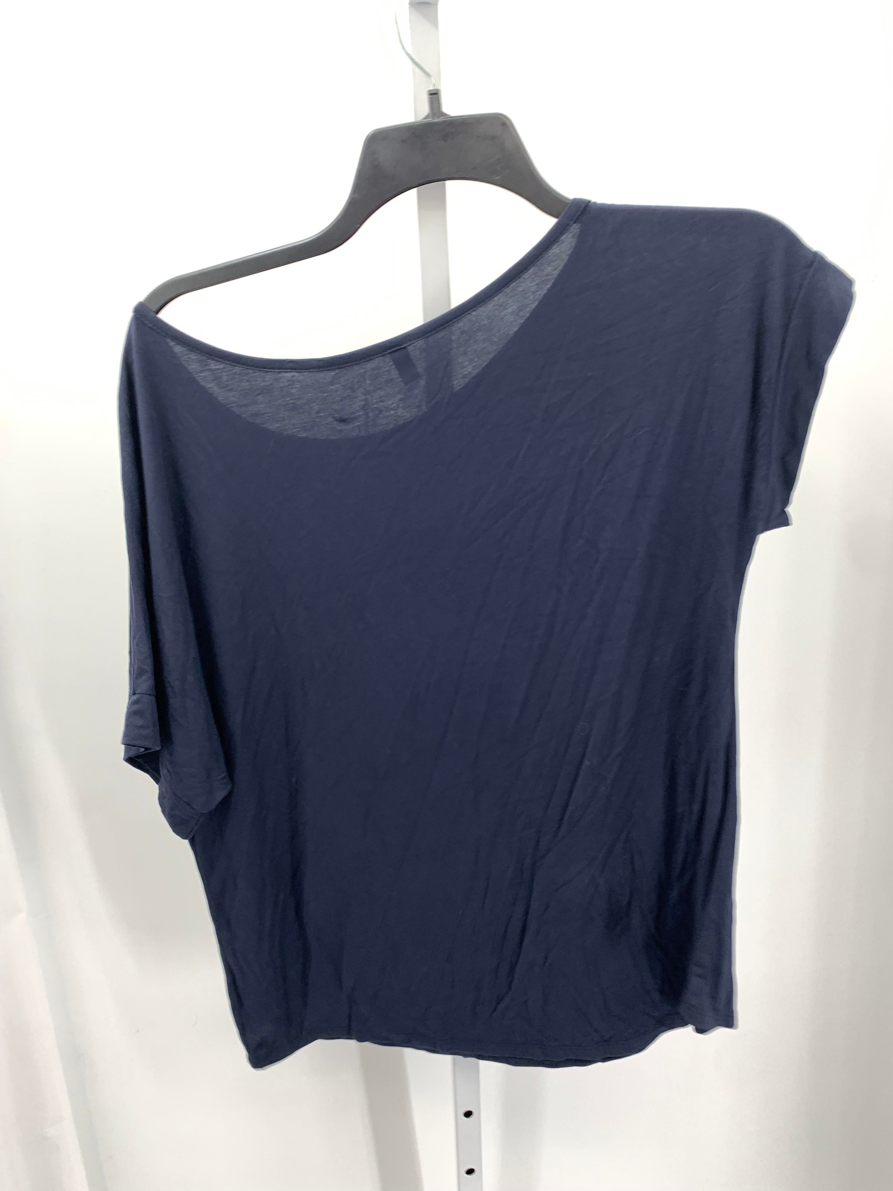 Size Medium Misses Short Sleeve Shirt