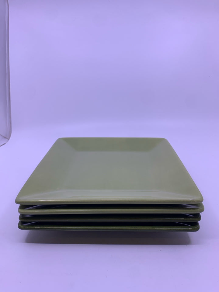 4 GREEN/LIGHT GREEN SQUARE LUNCH PLATES.