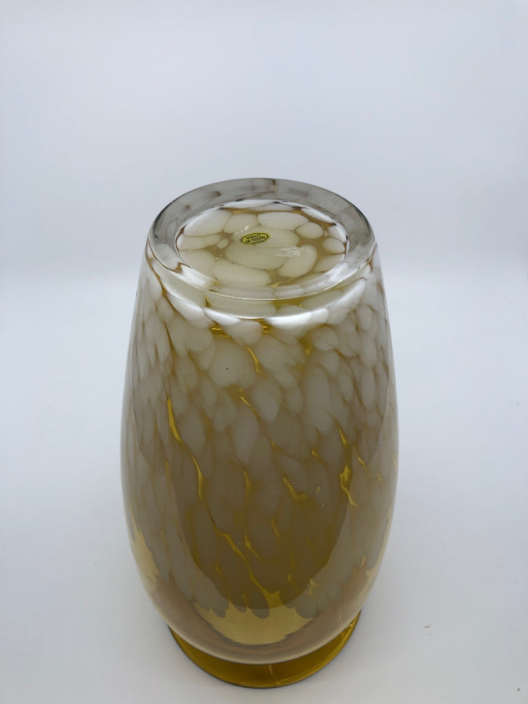 AMBER GLASS VASE W WHITE PATTER.