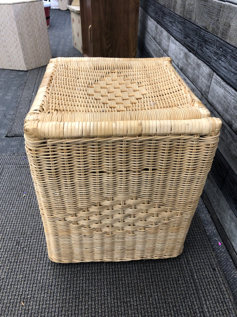 WICKER STORAGE BASKET.