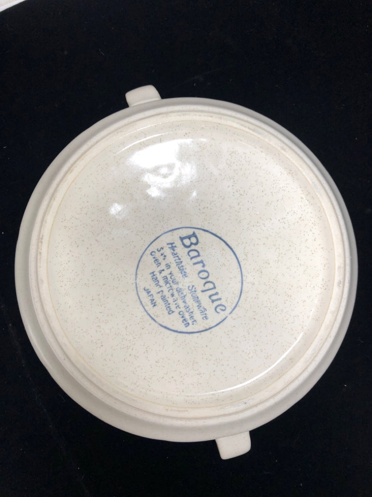 HEARTHSIDE BAROQUE STONEWARE COVERED CASSEROLE DISH.