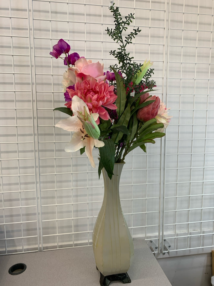 LG FLORALS IN GRAY TIN VASE.