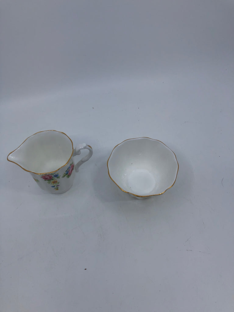 VTG FLORAL SUGAR AND CREAMER.