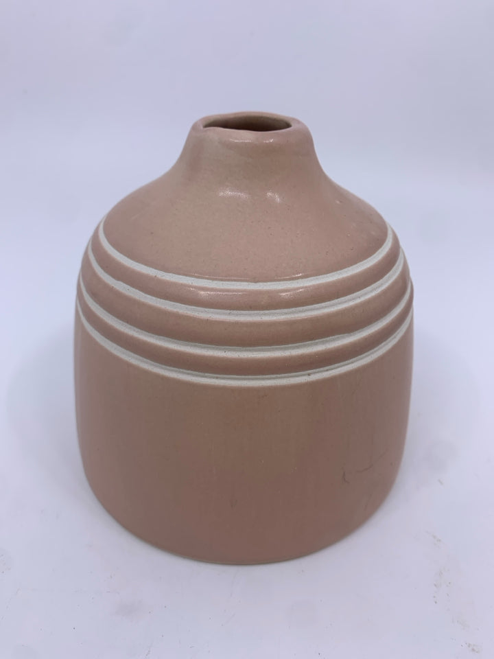 PINK CERAMIC BUD VASE W/WHITE LINES.