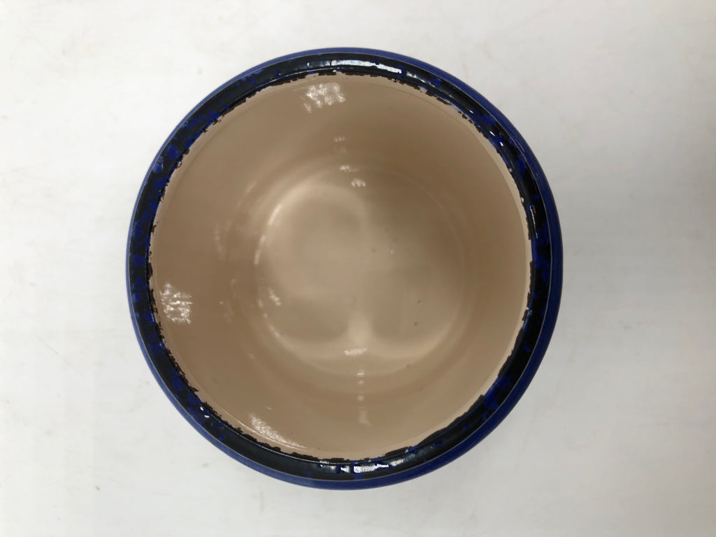 BLUE TILE PATTERN CERAMIC PLANTER.