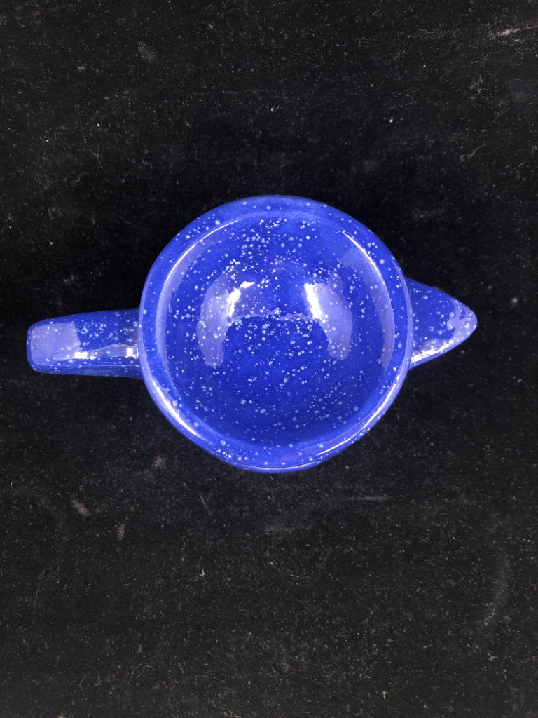 BLUE AND WHITE TEAPOT WAX WARMER.