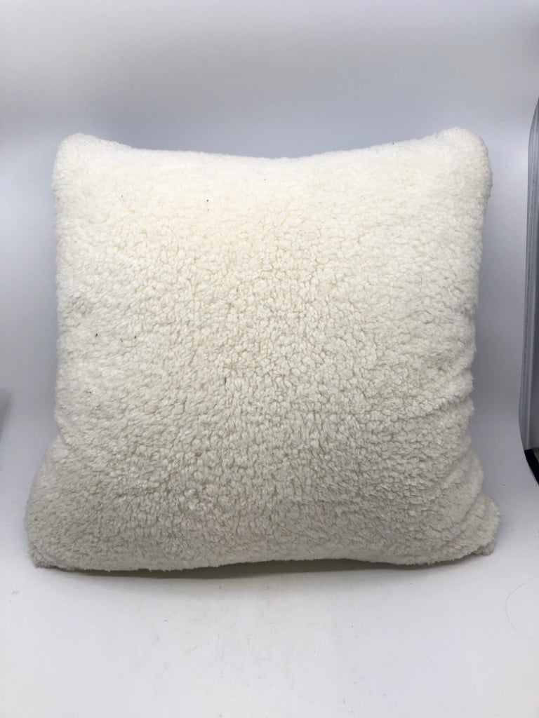 UGG NAVY BLUE/WHITE SHERRPA PILLOW.