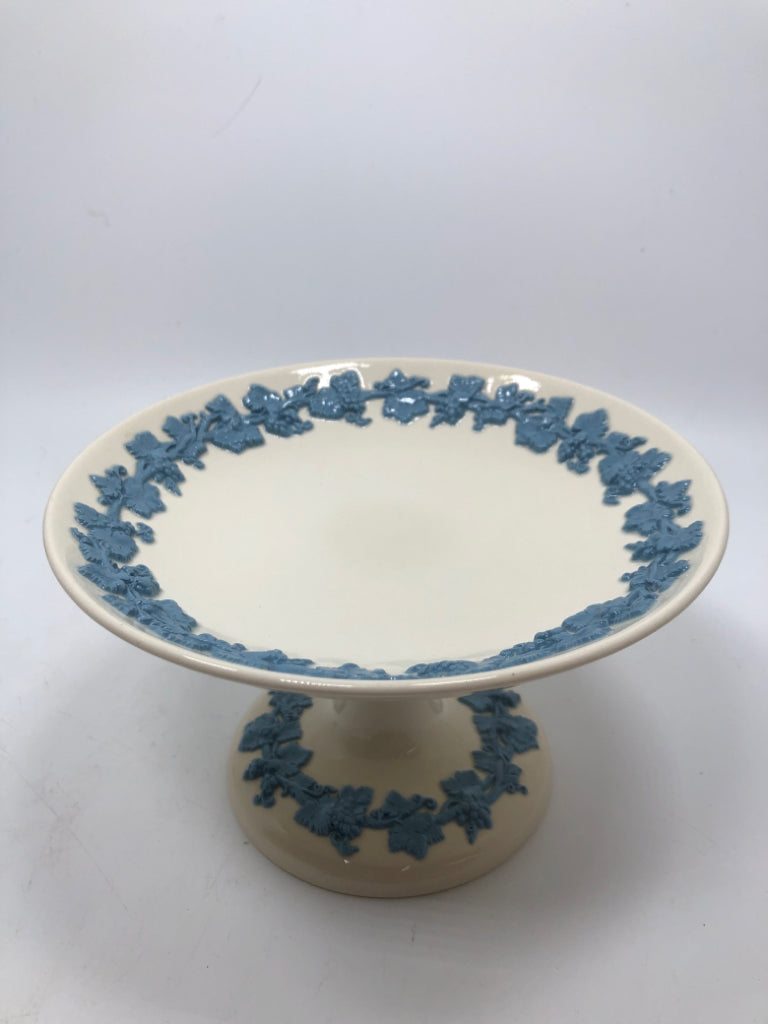 VTG QUEENSWARE PEDESTAL COMPOTE DISH BLUE ON WHITE.