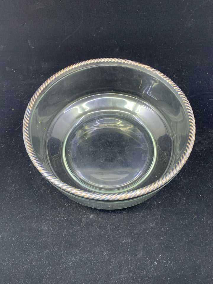 GLASS BOWL W/METAL BRAIDED.