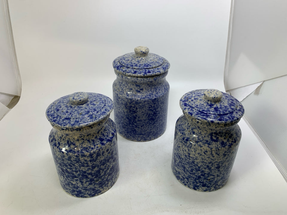 3 BLUE SPONGE CANISTERS COUNTRY LIFE EMPORIUM OF MAINE.