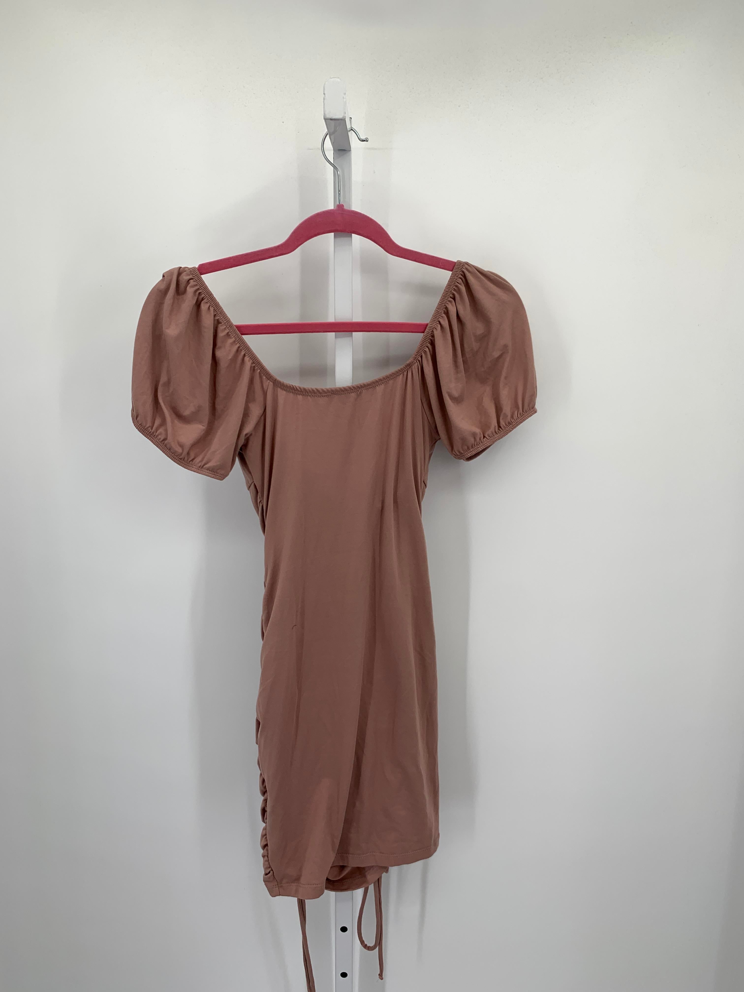 Size Small Juniors Short Sleeve Dress