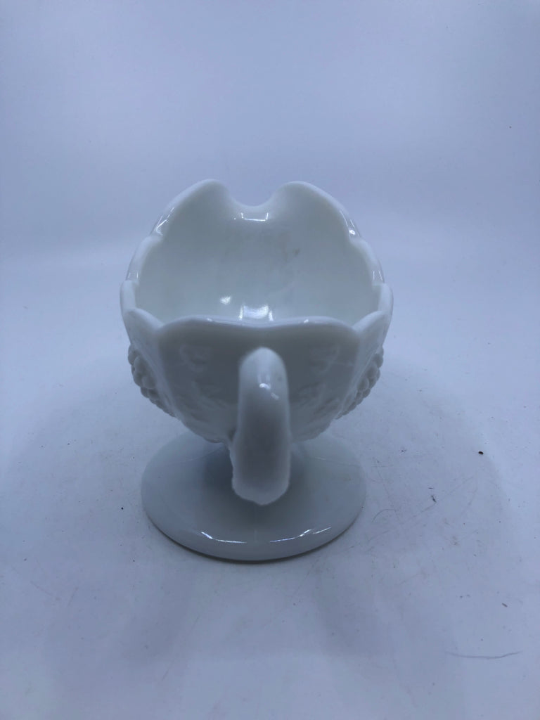 VTG MILK GLASS GRAVY BOAT.