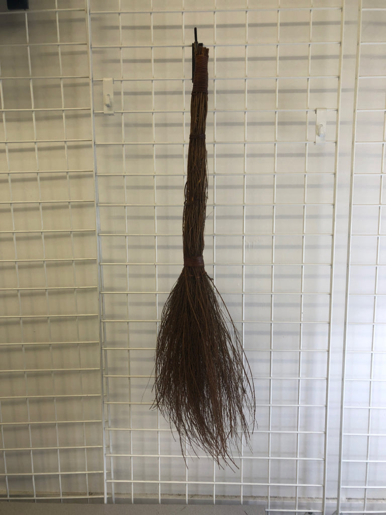 RUSTIC STRAW BROOM WALL HANGING.