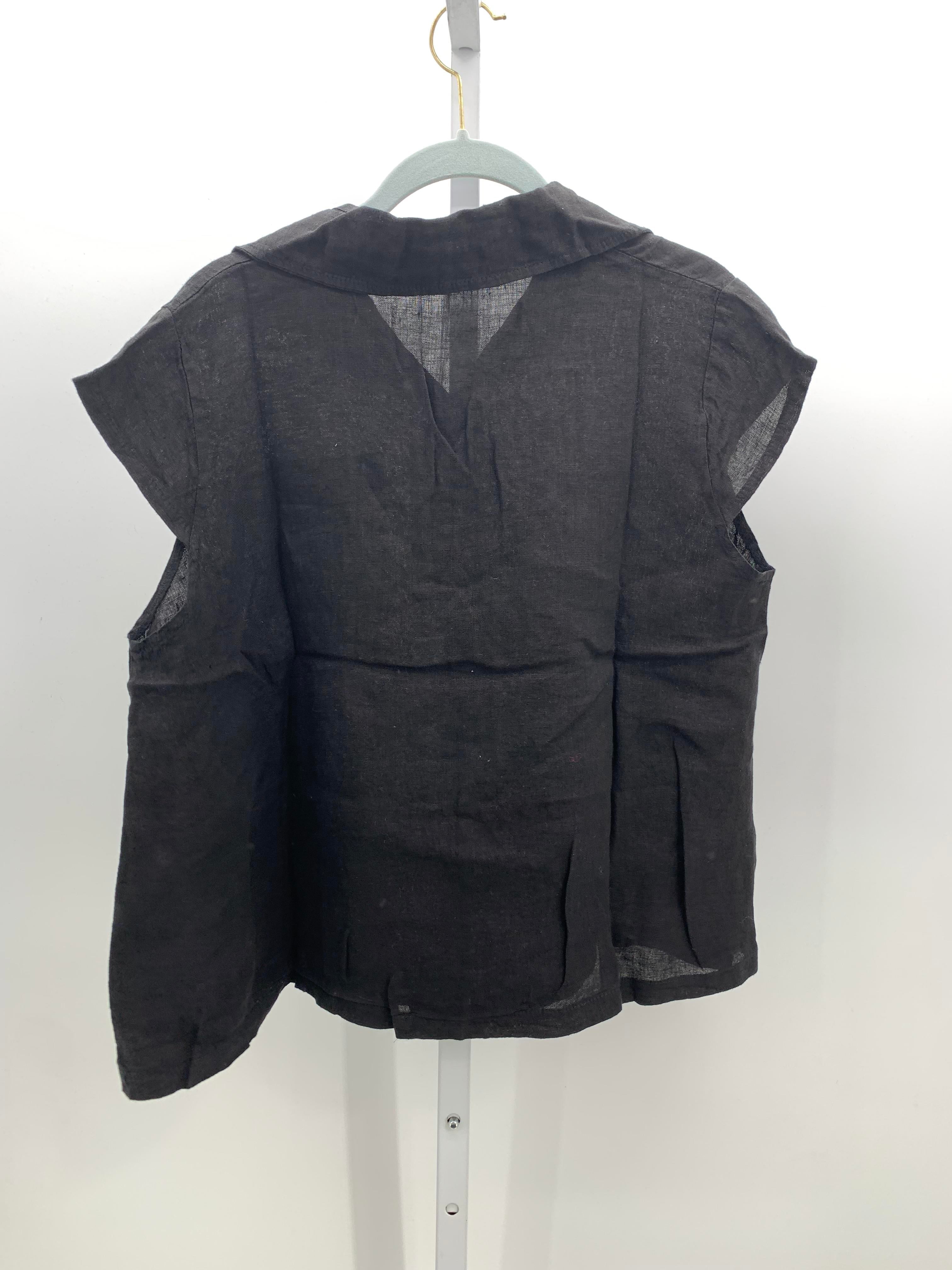 Size Small Misses Short Sleeve Shirt