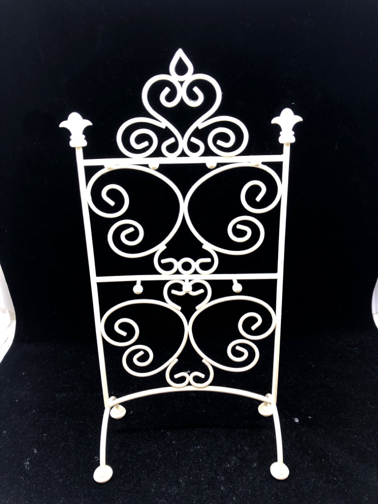 CREAM WIRE JEWELRY STAND.