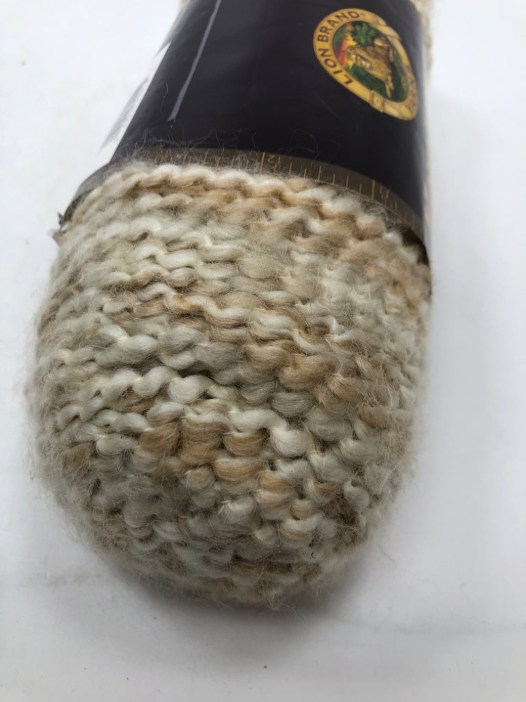 NWT TAN/WHITE YARN.