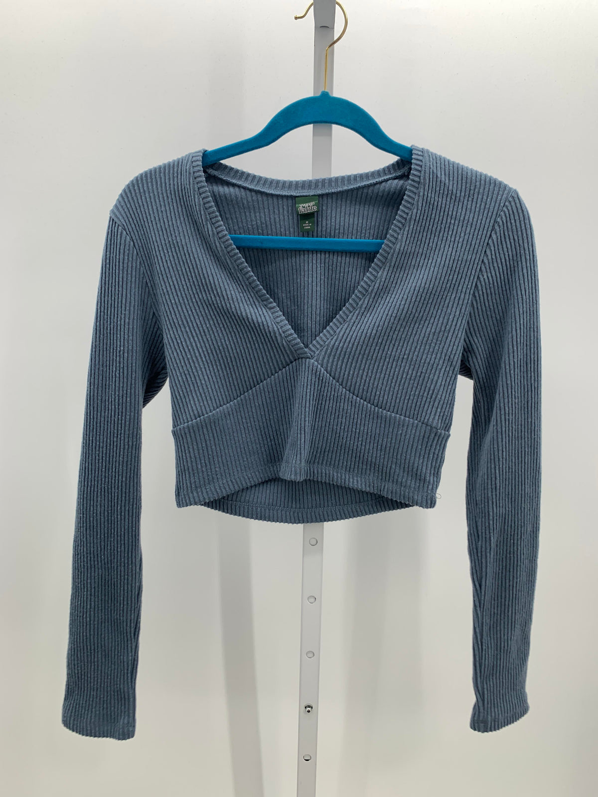 Wild Fable Size Medium Juniors Long Sleeve Shirt