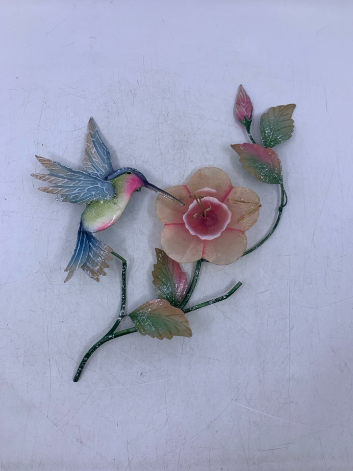 COLORFUL PINK FLOWER W/ HUMMING BIRD WALL HANGING.