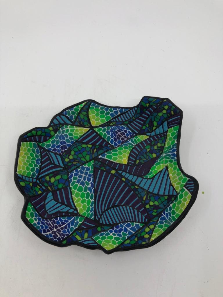 BLUE TEXTURED MOSAIC BOWL.