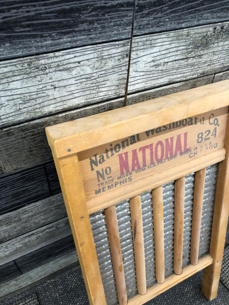 PRIMITIVE WASHBOARD DECOR-NATIONAL WASHBOARD.