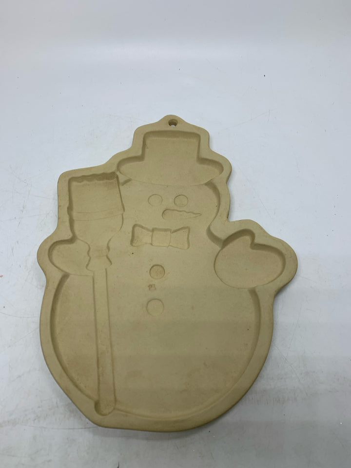SUPERSTONE SNOWMAN COOKIE MOLD.