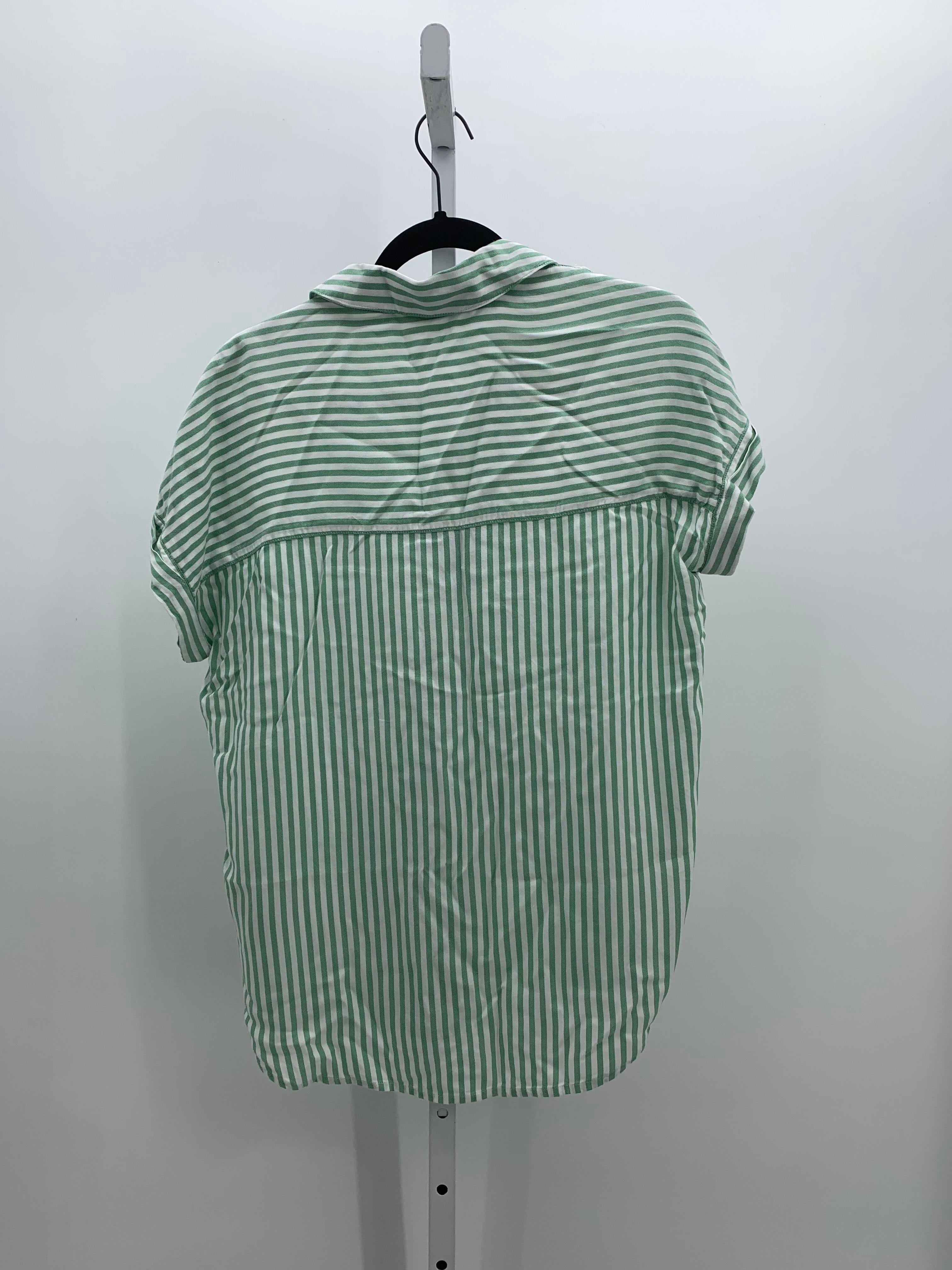 Size Small Misses Short Sleeve Shirt