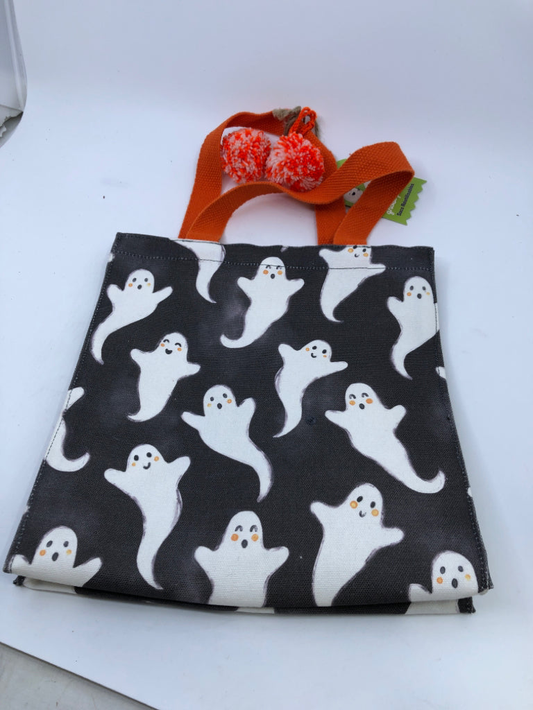 GHOST TOTE.