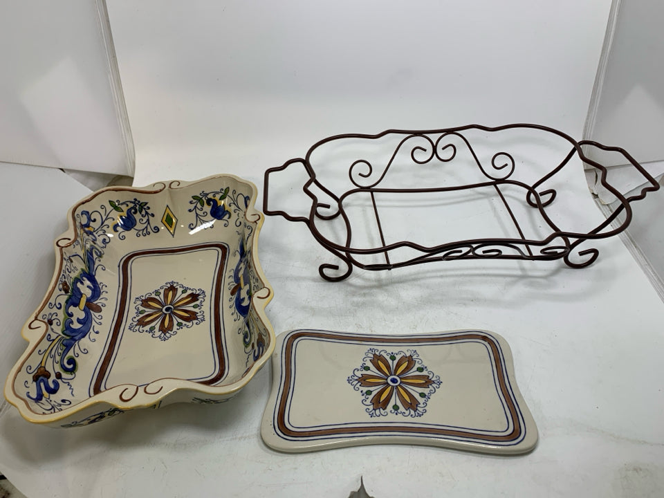 3 PC BROWN/BLUE TULIPS PRINTED RECTANGLE CASSEROLE DISH W/ TRIVET & STAND.