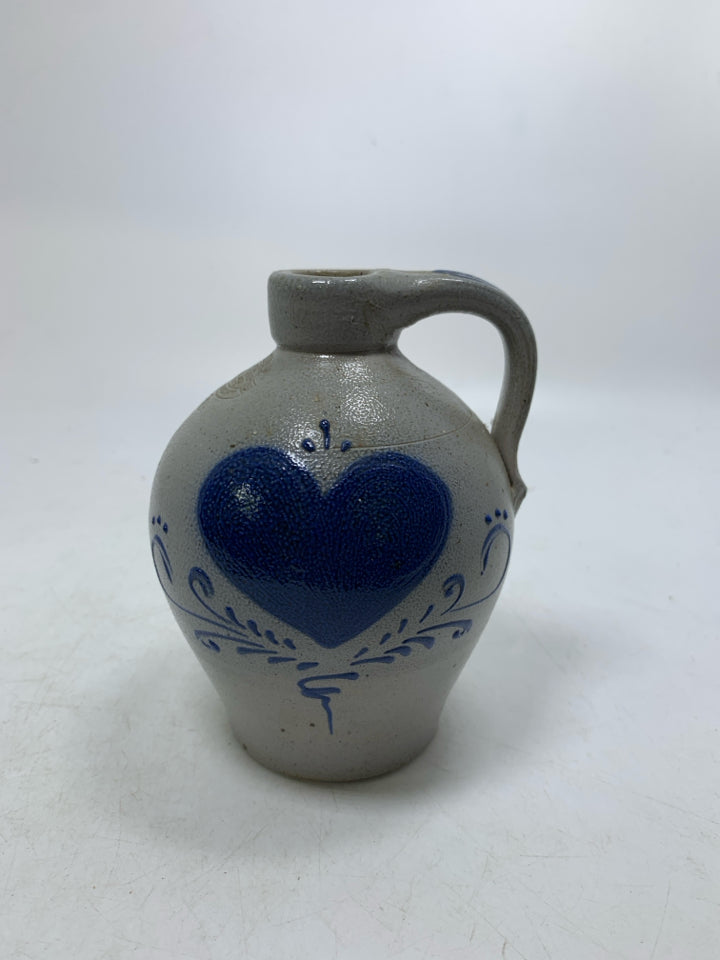 VTG SMALL JUG W/ BLUE PAINTED HEART HANDLE 1991.