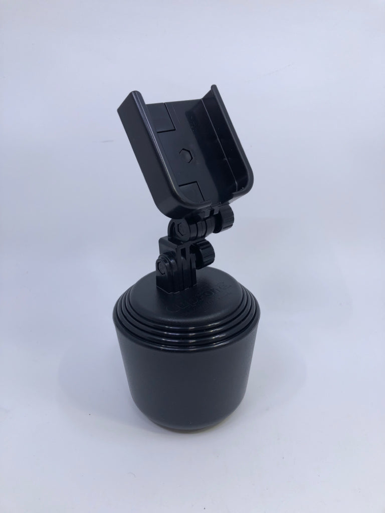 WEATHERTECH CUPFONE IN BOX.