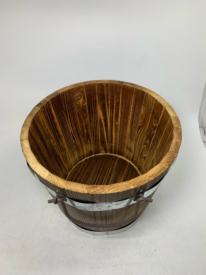 WOOD BUCKET W/ METAL BANDS/HANDLES.