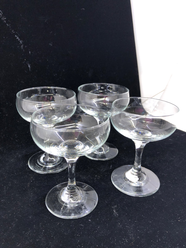 4 CLEAR GLASS SHORT COUPE GLASSES.