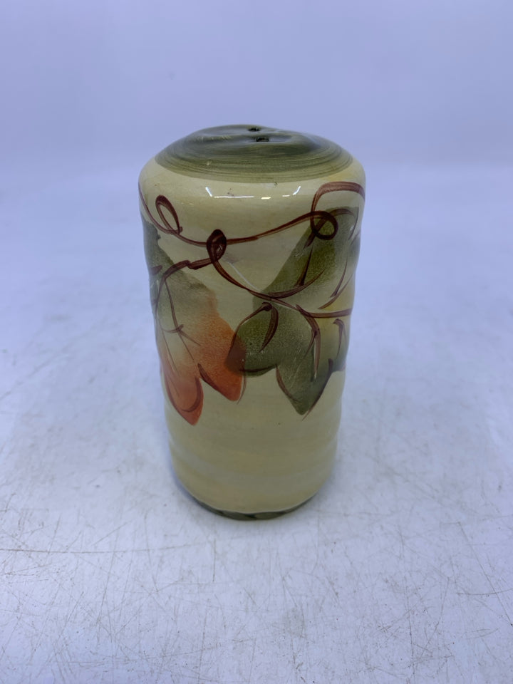 LEAVES + GRAPES SALT & PEPPER ON TRAY