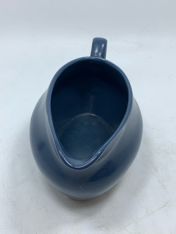 BLUE CERAMIC GRAVY BOAT.