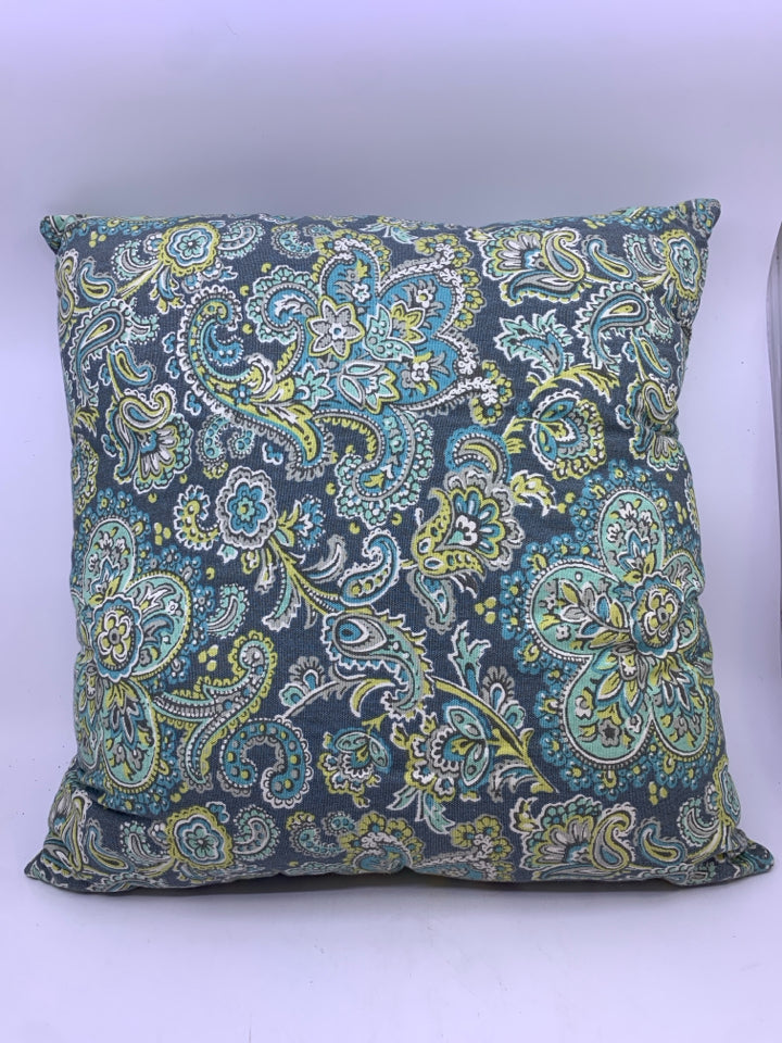 GREEN+ BLUE PAISLEY PATTERN PILLOW.