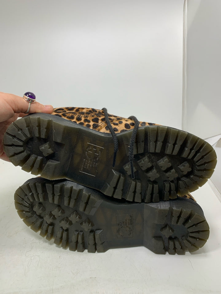 Dr Doc Martens Lowell Archive Leopard Shoes (Men-8, Wom-9)