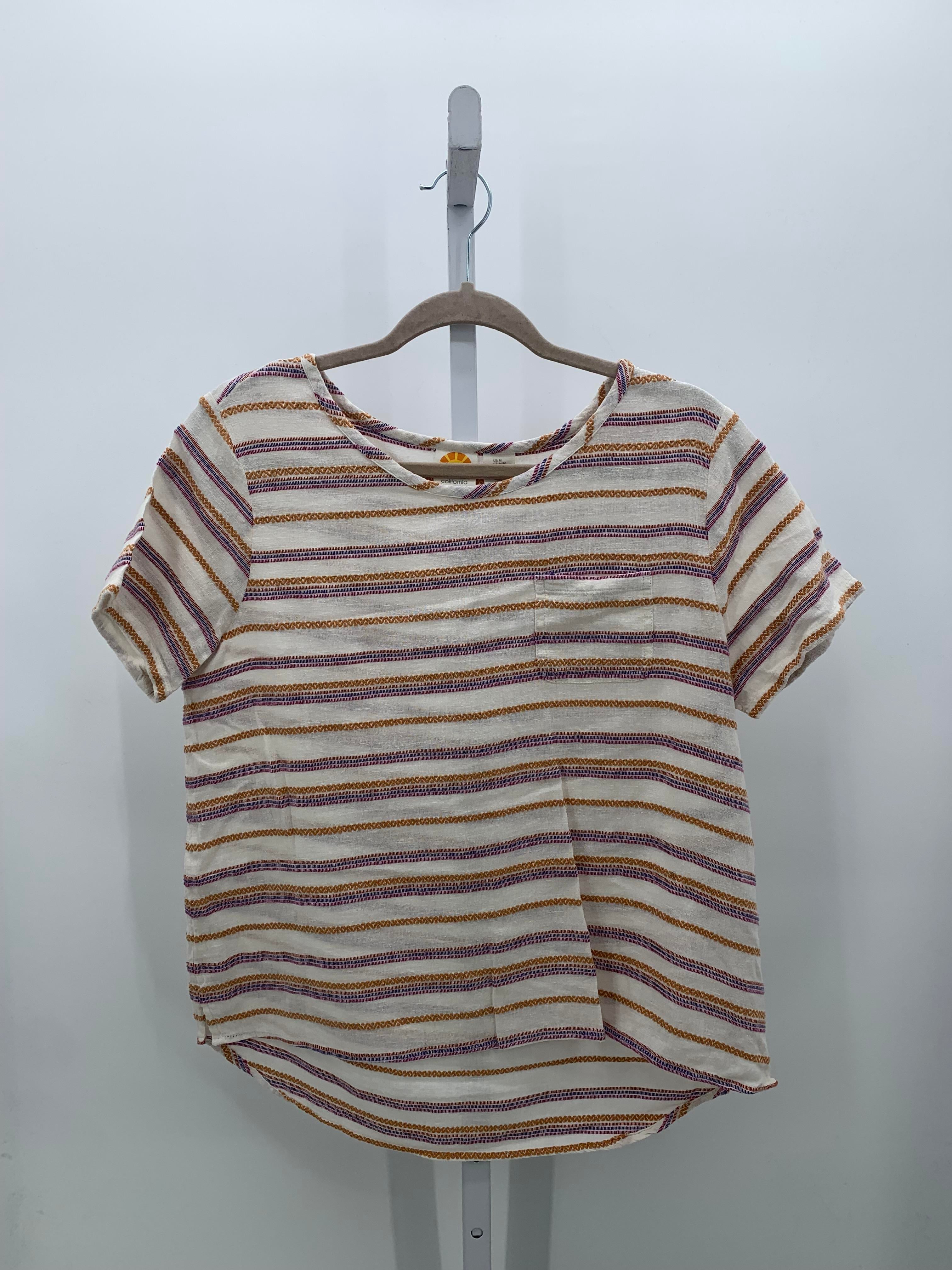 Size Medium Misses Short Sleeve Shirt