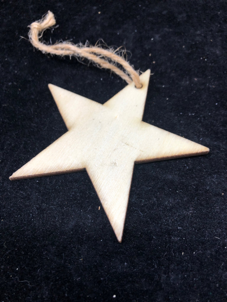 WOOD STAR ORNAMENT.