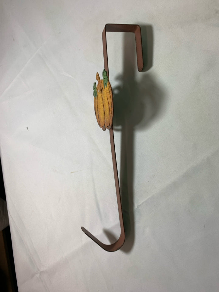 RUSTIC OVER THE DOOR METAL PUMPKIN WREATH HOOK.