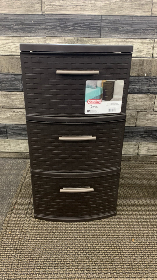 3-DRAWER BROWN STERILITE ORGANIZER.