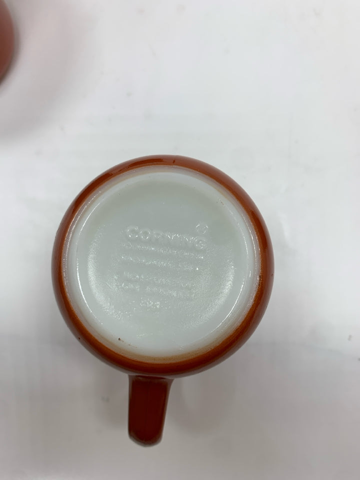 4 VTG ORANGE CORNING MUGS.
