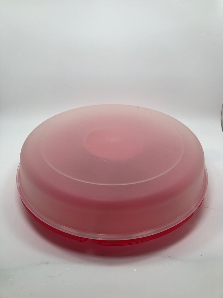 TUPPERWARE DIVIDED SERVING TRAY W/COVER.